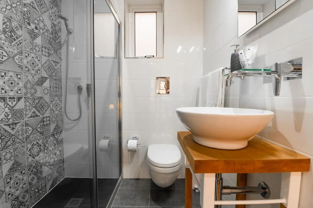 Monreal Boutique Townhouse - R024Rm3 Hotel Paola